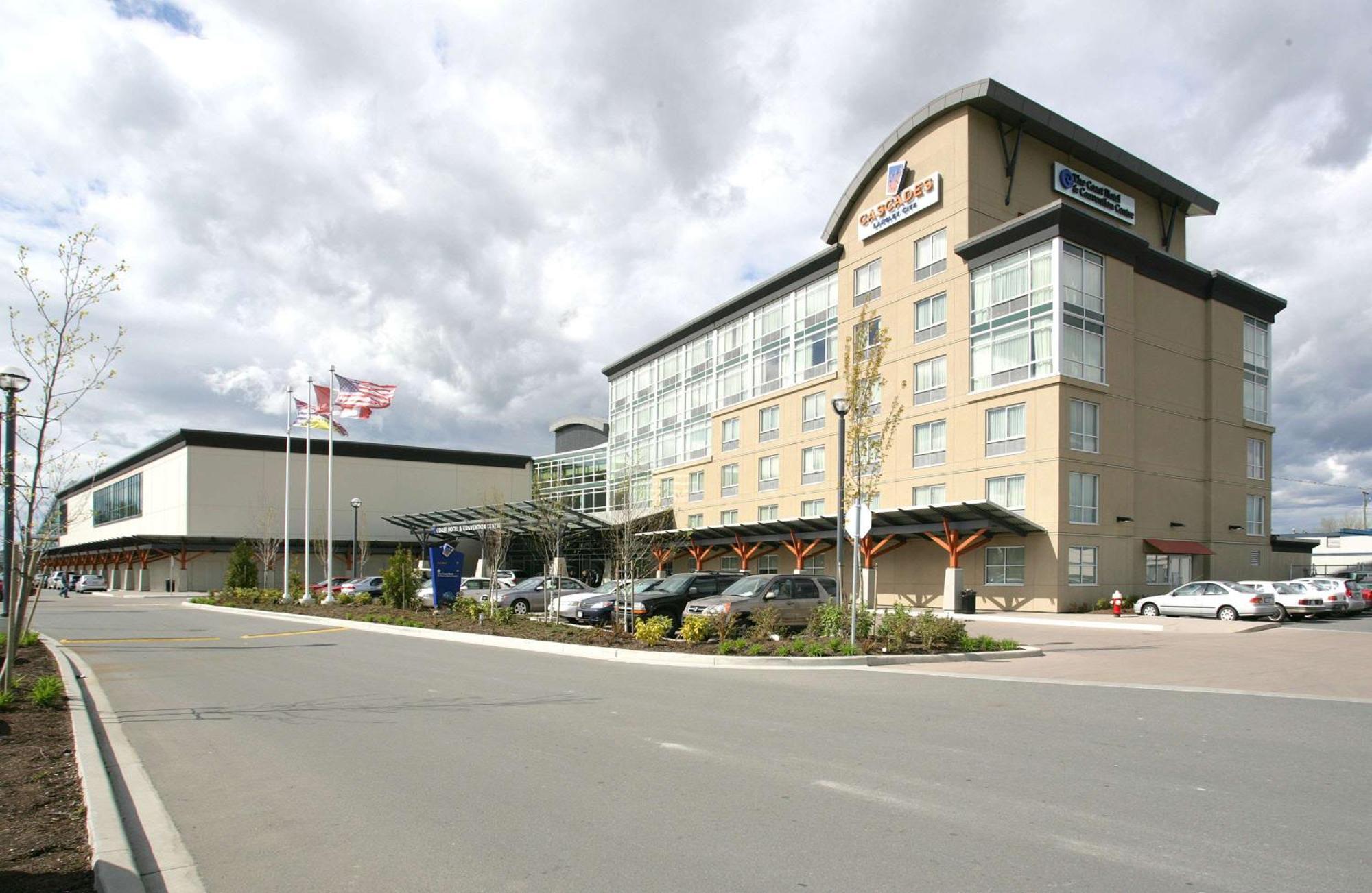 Coast Hotel & Convention Centre Лангли Екстериор снимка